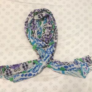 Tribal print scarf